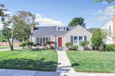 855 Riverton Ter, Stratford, CT 06614