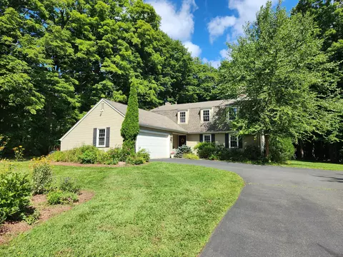 154 Mountain Ave, Bloomfield, CT 06002