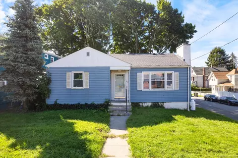 250 Willetts Ave, New London, CT 06320