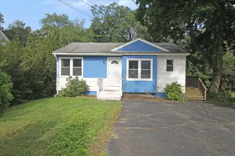 15 Broad St, Danbury, CT 06810