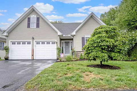 1 Mystique Ln #1, Cromwell, CT 06416