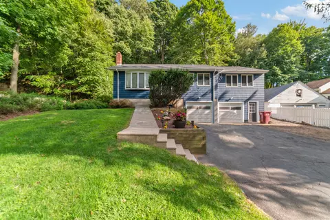345 Prospect St, Naugatuck, CT 06770