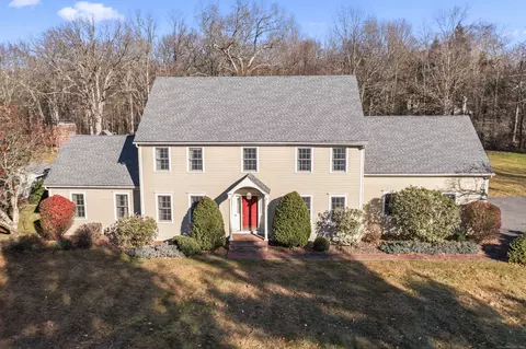 720 Main St N, Southbury, CT 06488