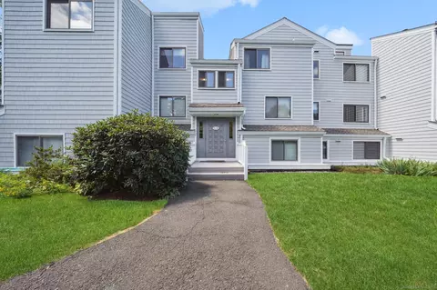 93 Rowayton Woods Dr #93, Norwalk, CT 06854