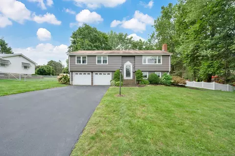 29 Purdue Ln, East Hartford, CT 06108