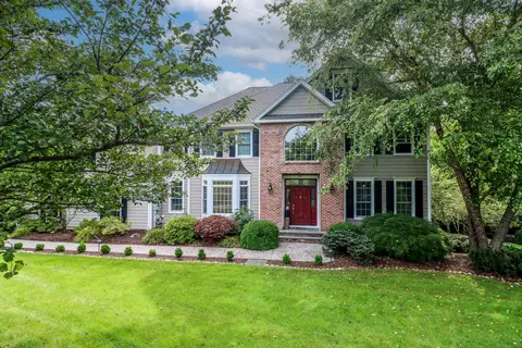 70 Trailside Dr, Monroe, CT 06468