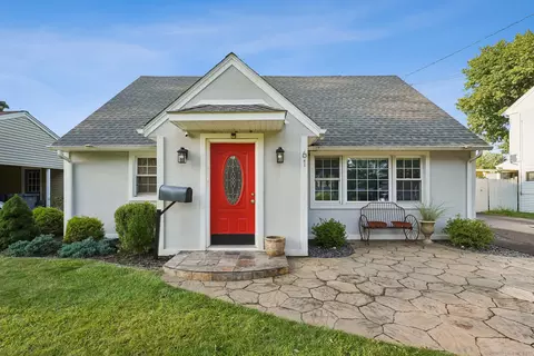 61 Birch Tree Rd, Plainville, CT 06062