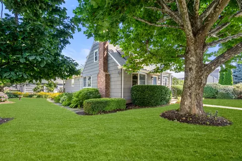 27 Wells Ave, Stamford, CT 06902