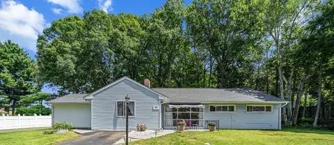 99 Constance Dr, Manchester, CT 06042