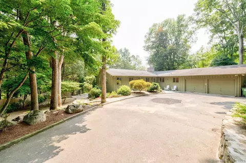 28 Spring Valley Rd, Weston, CT 06883