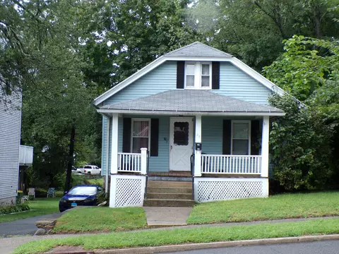 25 Woodbine St, Waterbury, CT 06705