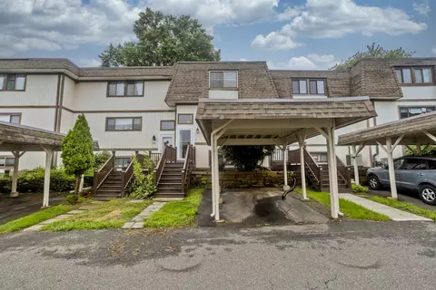 14 Pebblestone Cir #14, Suffield, CT 06078