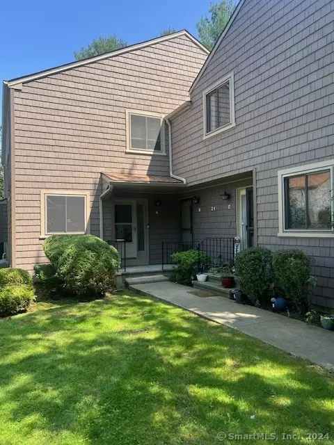 21 Happy Hollow Cir #A, Stratford, CT 06614