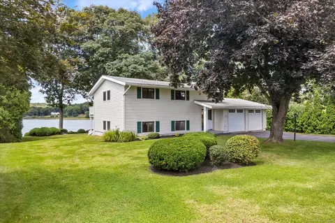 30 Riverbend Dr, Stonington, CT 06355