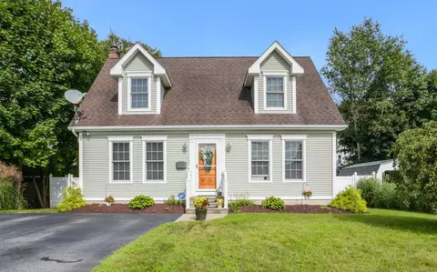 4 Myrtle St, Plainfield, CT 06374
