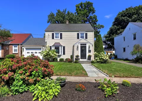 584 Laughlin Rd W, Stratford, CT 06614