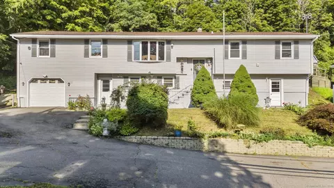 252 N High St, East Haven, CT 06512