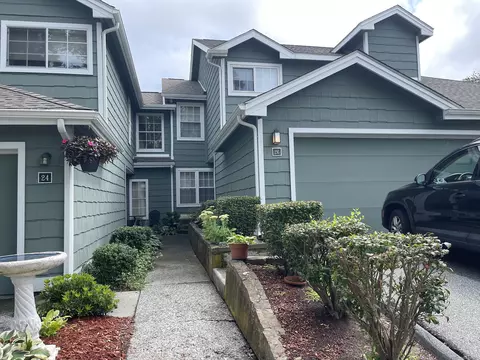 26 Spyglass Cir #26, Groton, CT 06340