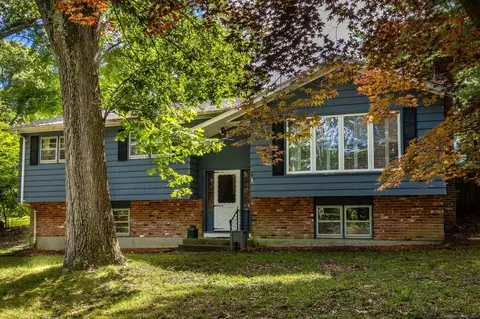 18 Turnpike Park, Norwich, CT 06360
