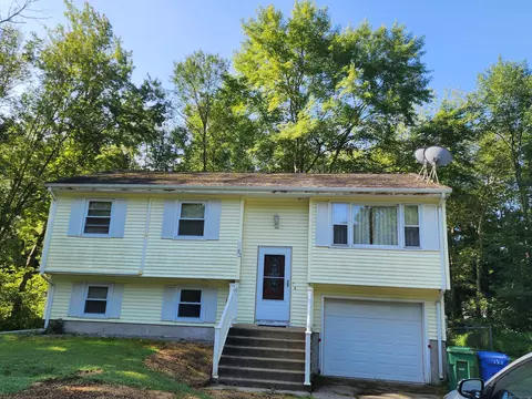 25 Bay Mountain Dr, Griswold, CT 06351