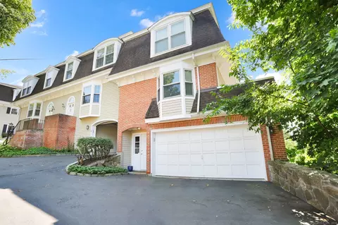 172 Field Point Rd #9, Greenwich, CT 06830