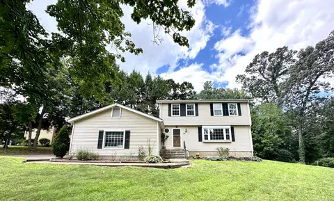 26 Harvest Ln, Windsor, CT 06095