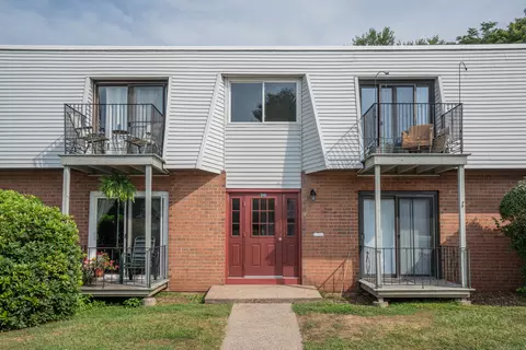 246 Richard St #2, Newington, CT 06111