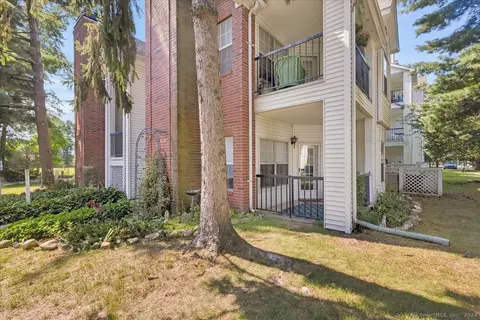 31 High St #4101, East Hartford, CT 06118
