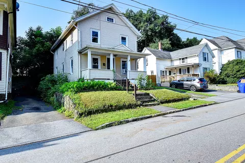 57 North St, Torrington, CT 06790