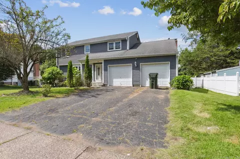 81 Gordon Ln, East Hartford, CT 06118