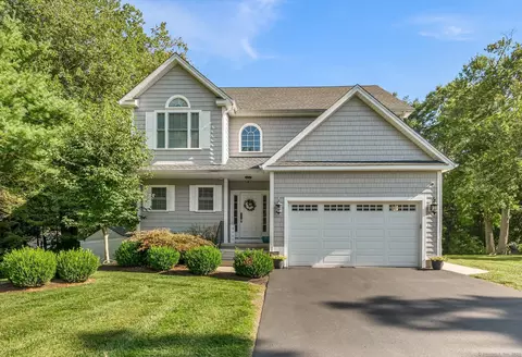 70 Court St, Cromwell, CT 06416