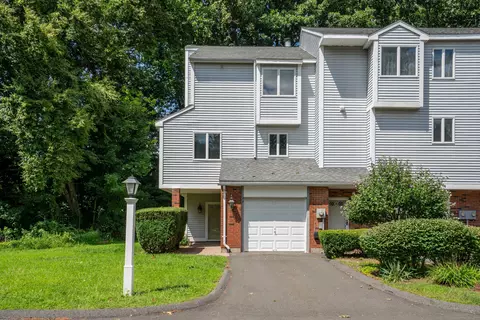 44 Brinley Way #44, Newington, CT 06111