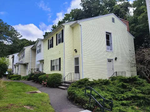 25 Padanaram Rd #41, Danbury, CT 06811
