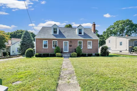 21 Mercer St, Stratford, CT 06614