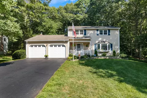27 Partridge Hollow Rd, Ledyard, CT 06335