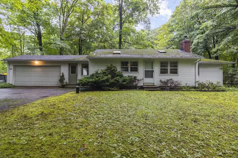 23 Stevenstown Rd, Deep River, CT 06417