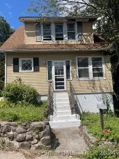 33 Orange Ter, West Haven, CT 06516