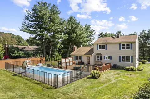25 Flintlock Rd, North Haven, CT 06473