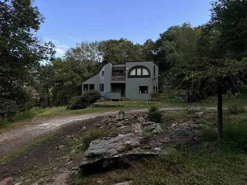 1 Orange Pepper Rd, Sherman, CT 06784