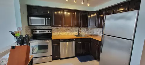 25 Grand St #208, Norwalk, CT 06851