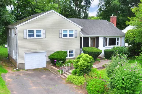 43 Old Meadow Rd, West Hartford, CT 06117