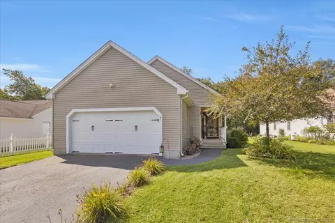 87 Pondside Ln, Torrington, CT 06790