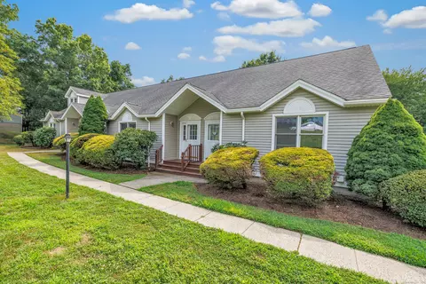900 Silver Ln #9, Stratford, CT 06614