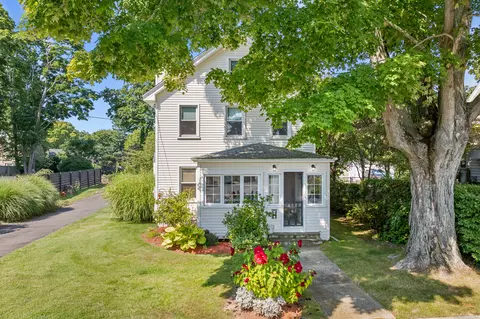 9 Pearl St, Clinton, CT 06413 photo 1