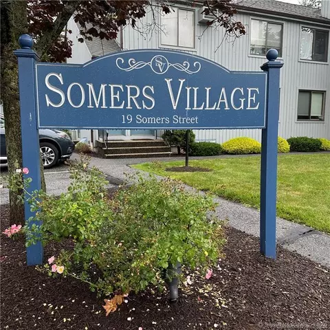 19 Somers St #D4, Danbury, CT 06810