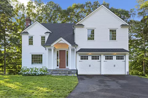 41 Abbey Rd, Fairfield, CT 06824