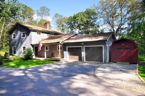 28 Connelly Rd, New Milford, CT 06776