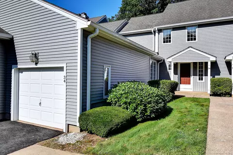 34 Suffolk Rd #34, Glastonbury, CT 06073