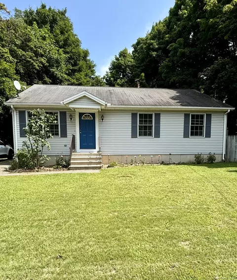 30 Farmington Ave, Plainville, CT 06062