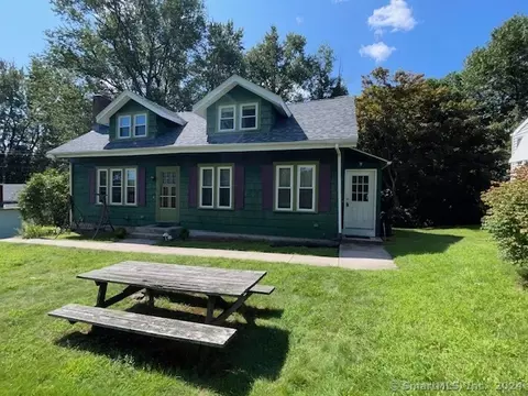 60 Arlington St, Meriden, CT 06450